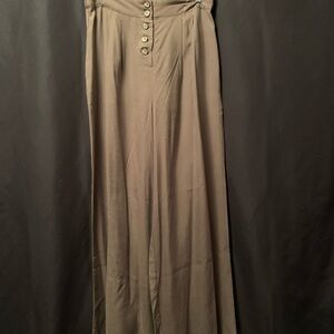 Olive green flowy pants by Socialite